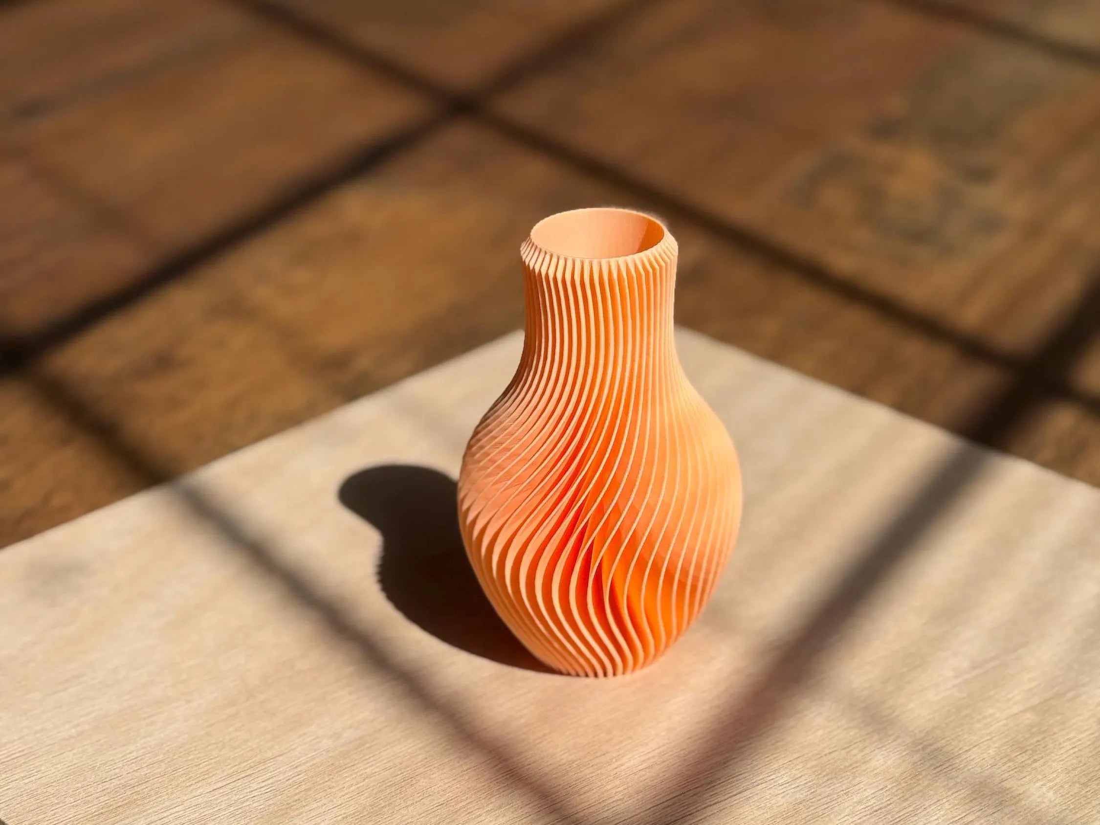 Desk-Top Spiral Vase in Pantone Colors | 4.5 Inch